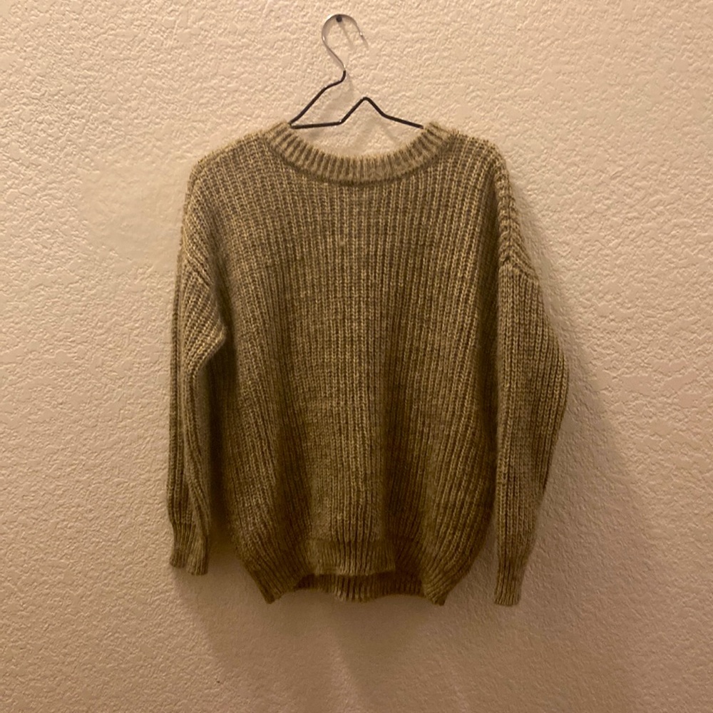 NEW WOOLY KNIT SWEATER